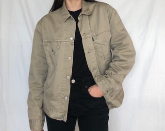 beige levi jacket