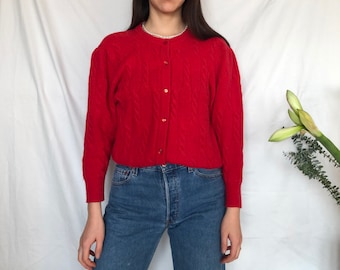 Cardigan in maglia vintage: maglione rosso a trecce