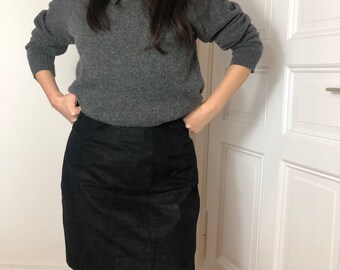 Vintage black mini leather skirt Size S-M