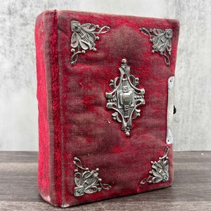 Velvet Victorian Photo Album, Empty, Cabinet Cards, Daguerreotype