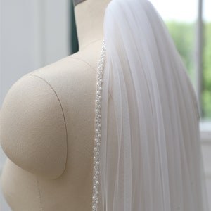 1 Tier Beaded Edge Veil, Pearls Veil, Elegant Fingertip Veil, Crystal Veil, White Ivory Beaded Bridal Veil image 5