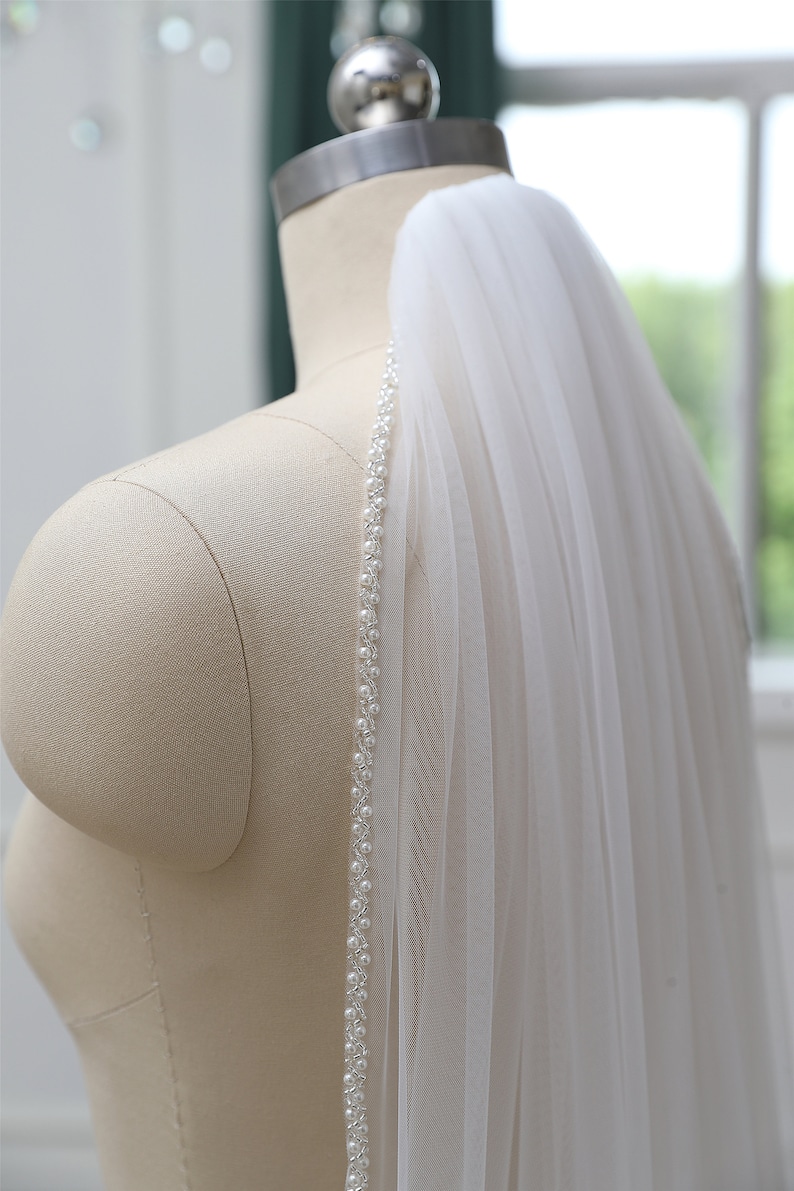 1 Tier Beaded Edge Veil, Pearls Veil, Elegant Fingertip Veil, Crystal Veil, White Ivory Beaded Bridal Veil image 5