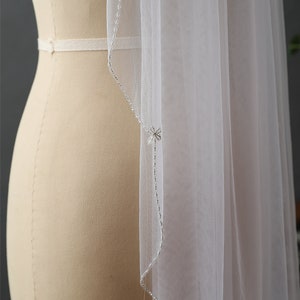 1 Tier Scalloped Beaded Edge Veil, Pearls Veil, Fingertip Veil, Crystal Veil, Floral Rhinestones Bridal Veil