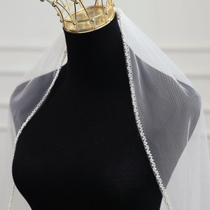 Véu com borda de contas, véu de noiva com pérolas, véu elegante com ponta dos dedos, véu de tule, véu de noiva com pérolas e contas