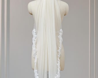 Chantity Lace Bridal Veil, 1-Tier Sheer Tulle Wedding Veil with Scalloped Lace Edge, Elegant Headpiece with Comb