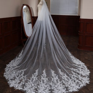Lace Wedding Veil, Cathedral Bridal Veil, Gorgeous Lace Appliques Veil, Floral Elegant Embroidery Veil