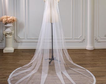 Cathedral 1 Tier Lace Trim Veil, Ivory Mantilla Bridal Veil with Eyelash Lace Edge, Elegant Wedding Headpiece with Comb, Veil with Lace