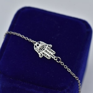Hamsa bracelet, simple hamsa bracelet, silver hamsa bracelet, filigree bracelet, evil eye bracelet, Fatima hand jewelry, gift for her