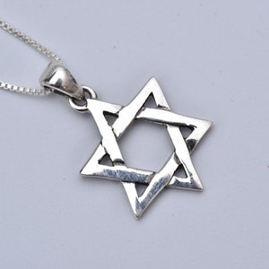 Trendy 925 Sterling Silver Star of David Necklace – Modern Judaica Jewelry, Men’s Pendant, Gift