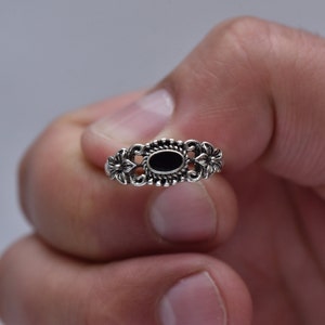 Handmade Vintage Black Onyx Flower Ring – 925 Sterling Silver, Unique Boho Jewelry Gift