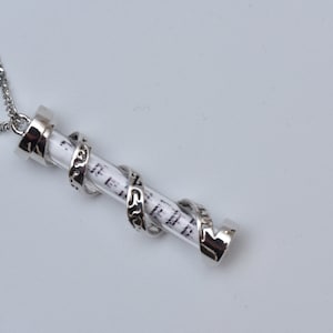 Mezuzah Necklace with Shema Israel Scroll – Hebrew Prayer Pendant, Spiritual Judaica Jewelry, Jewish Gift