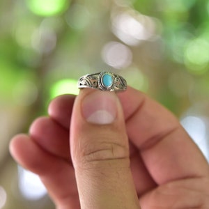 Oxidized Sterling Silver Turquoise Ring: Vintage Style Flower Shank