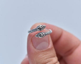 Snake ring, 925 silver ring, minimalist ring, engraved snake ring, delicate ring, open ring, snake jewelry, gift for her, cute ring