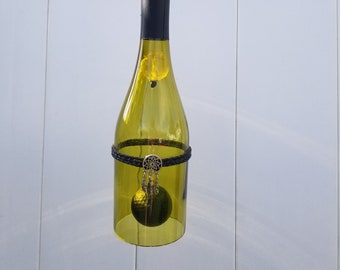Carillon éolien recyclé pour bouteille de vin vert avec attrape-rêves