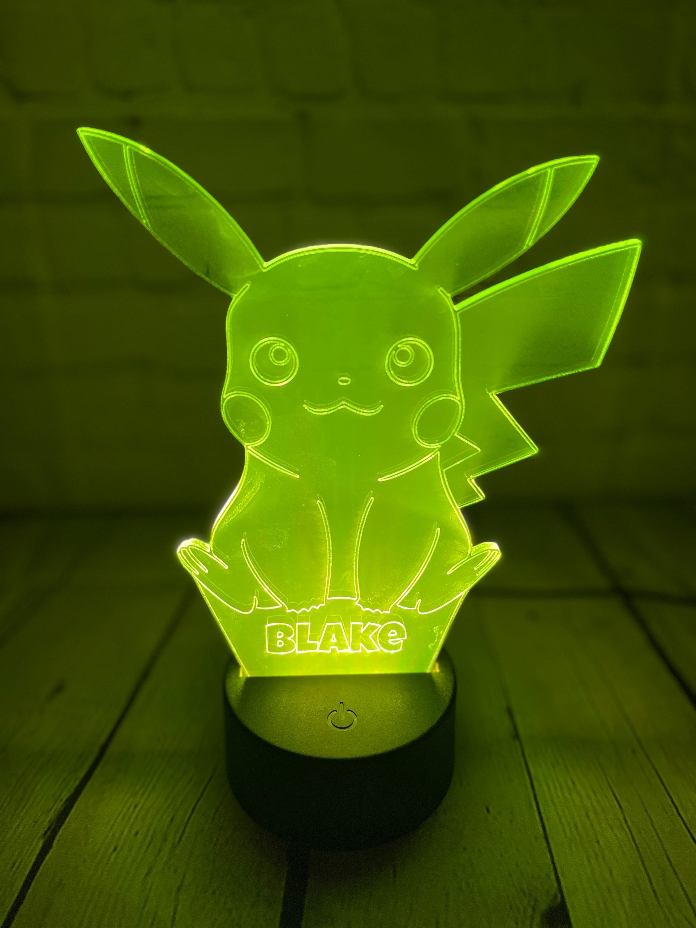 Lampada da tavolo nera Pokemon Pikachu