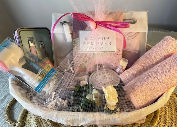 Birthday Gifts For Women-Relaxing Spa Gift Box Basket For Her Mom Sister  Best Friend Unique Happy Birthday Bath Set Gift Ideas -Valentine's Day gifts  for women 