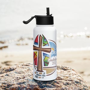 Jubilee 2025, Exclusive Religious Souvenirs for Pilgrims – Shop Today! Jubilee articles! Stainless steel water bottle with a straw lid.