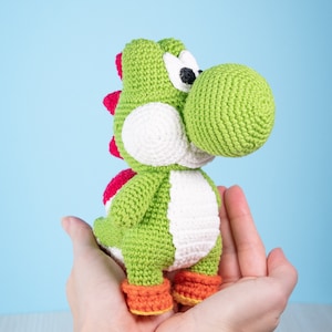 Yoshi Crochet Pattern | Amigurumi PDF download | geek crochet toy