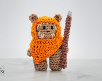 Tiny Ewok amigurumi pattern. Ewok crochet pattern. Star Friends amigurumi pattern