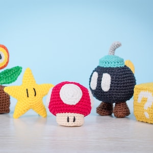 PACK: 5 superelementen met amigurumi-patronen | Patroon gehaakt speelgoed | Bobomb | Vuurbloem | Super Mario-paddenstoel | Vraagtekenblok | Ster