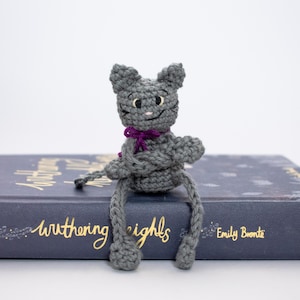 Skinny Black Cat crochet pattern | crochet Halloween amigurumi ornament | Crochet PDF | Spooky toys | Halloween amigurumi gift