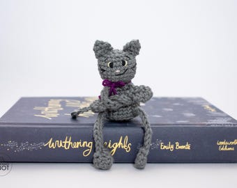 Skinny Black Cat crochet pattern | crochet Halloween amigurumi ornament | Crochet PDF | Spooky toys | Halloween amigurumi gift