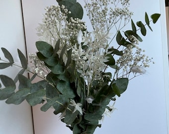 Trockenblumenstrauß Eukalyptus Schleierkraut Ruskus Bouquet