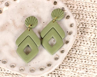 Boucles d'oreilles Evie | Boucles d'oreilles faites main en pâte polymère | Tenons hypoallergiques légers en titane | Boucles d'oreilles minimalistes modernes | Cadeau fête des mères