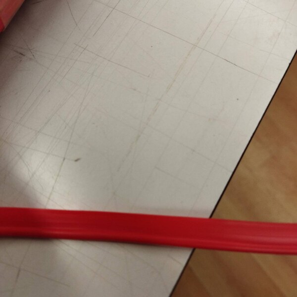 2 mètres de passepoil PVC rouge pour couture sac
