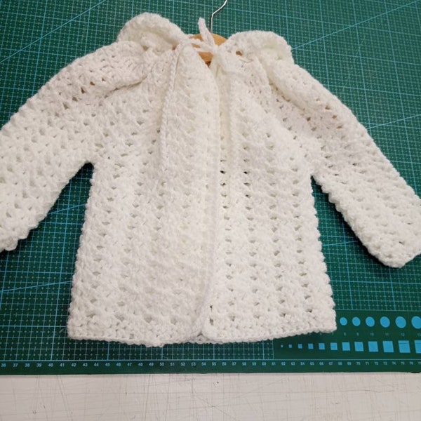 Charmant manteau de lutin blanc 18 mois/2ans tricot main