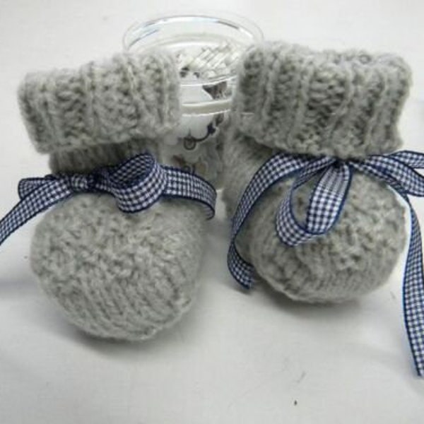 1 paire de chaussons bebe tricot fait main ideal cadeau naissance garcon couleur gris m47