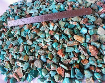 Speciale aanbieding!! Kleinere turquoise stukken in Royston-gebied voor kralen, display of kunstwerk (misschien zelfs ringen). Per ons. Een aantal zeer mooie stukken