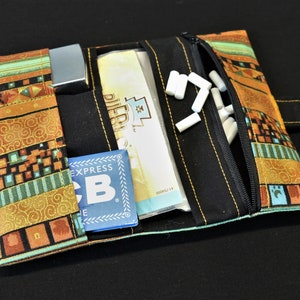 Boho Tabaktasche Ethno künstlerisches Muster mit Reißverschlusstasche und Fächern für Rauchzubehör klimaneutraler Versand sehr wenig Müll Bild 2