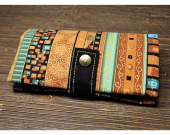 Boho tobacco pouch with ethnic artistic pattern, zippered pocket and compartments for smoking accessories; climate-neutral shipping, very little waste