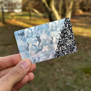 Carte NFC holographique tap-to-share avec téléchargement de profil/contact inclus
