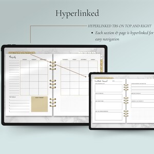 Pu&ograve; includere: Un planner digitale con un calendario mensile, una lista di cose da fare e un diario di gratitudine. Il planner &egrave; aperto al mese di marzo e ha uno sfondo di marmo. Il testo "Hyperlinked" &egrave; nella parte superiore dell'immagine. Il testo "HYPERLINKED TBS ON TOP AND RIGHT" &egrave; sotto il testo "Hyperlinked". Il testo "Each section & page is hyperlinked for easy navigation" &egrave; sotto il testo "HYPERLINKED TBS ON TOP AND RIGHT".
