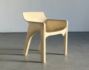 Witte &#39;Gaudi&#39;-stoel van Vico Magistretti voor Artemide, vintage verzamelobject vroeg model, ruimtetijdperk jaren 1970