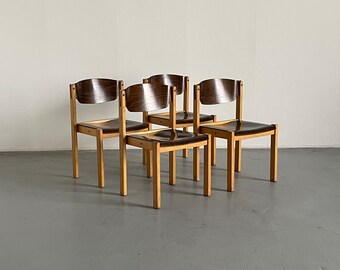 Ensemble de 4 chaises de salle à manger empilables Mid-Century Modern Constructivist dans le style de Roland Rainer, hêtre et contreplaqué teinté, 1970s Allemagne