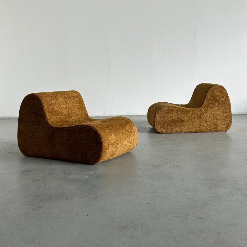 Pair of Vintage Italian Mid-Century-Modern Lounge Chairs in Ochre Boucle, Space Age Loveseat or Modular Sofa, 1970s Italy image 2