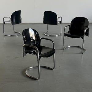 Set of 4 &#39;Dialogo Dessau&#39; Cantilever Dining Chairs by Afra and Tobia Scarpa for B&B Italia, 1970s Italy