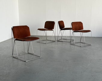 Ensemble de 4 chaises de salle à manger Space Age en Fil d'acier chromé et velours, Italie, 1980s Italie