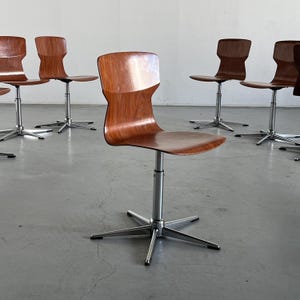 18脚のうちの1脚、カサラ社製ミッドセンチュリーモダン「オーボ・フォームジッツ」スカンジナビアチェア、1970年代ドイツ