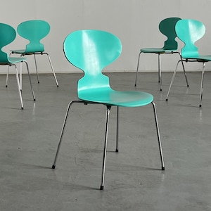 1 of 20 Vintage ‘Ant’ Chairs in Rare Turquoise Colourway, by Arne Jacobsen for Fritz Hansen, Model 3101 ‘Myren’ Chairs, 1952 Denmark