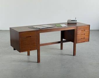 Labeled Vintage Modernist ‘Canaan’ Desk by Marcel Breuer for Gavina
