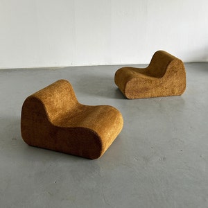 Pair of Vintage Italian Mid-Century-Modern Lounge Chairs in Ochre Boucle, Space Age Loveseat or Modular Sofa, 1970s Italy image 3