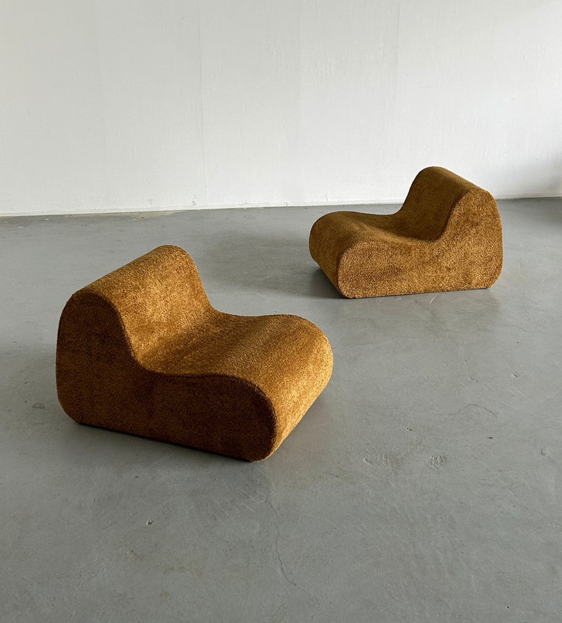 Pair of Vintage Italian Mid-Century-Modern Lounge Chairs in Ochre Boucle, Space Age Loveseat or Modular Sofa, 1970s Italy image 3