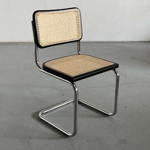 Vintage Cesca Mid-Century Modern Cantilever Chair / White Marcel Breuer B32 Design Chairs / Bauhaus Design / Early 2000s, Italy