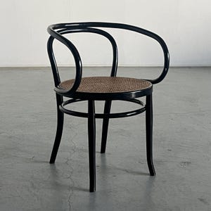 Vintage Mid-Century Modern Armchair after ‘B9’ by Thonet, in Bentwood and Cane