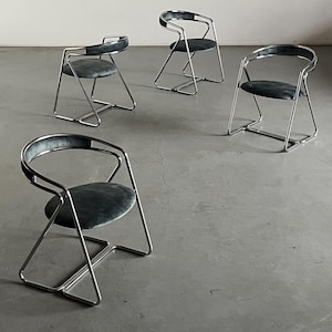 1 of 4 Vintage Mid-Century Modern Curved Armchairs in Chromed Tubular Steel and Velvet Upholstery, 1970s Italy
