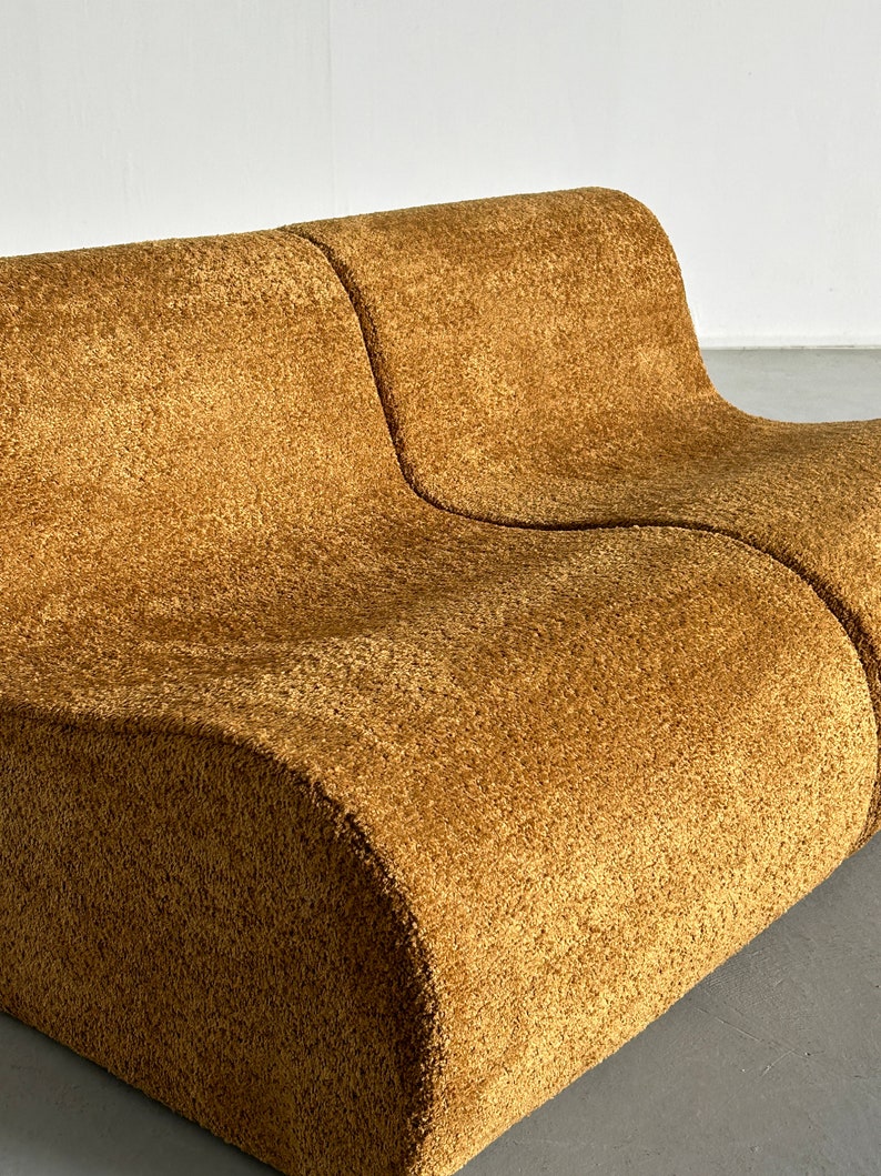 Pair of Vintage Italian Mid-Century-Modern Lounge Chairs in Ochre Boucle, Space Age Loveseat or Modular Sofa, 1970s Italy image 8